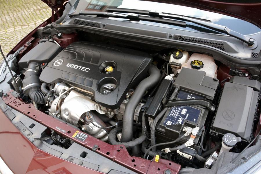  Opel Cascada 2013 года  (фото 45 из 51)